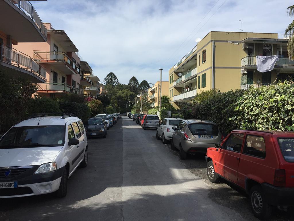B&B Il Bagolaro Dell'Etna Sant'Agata Li Battiati Kültér fotó