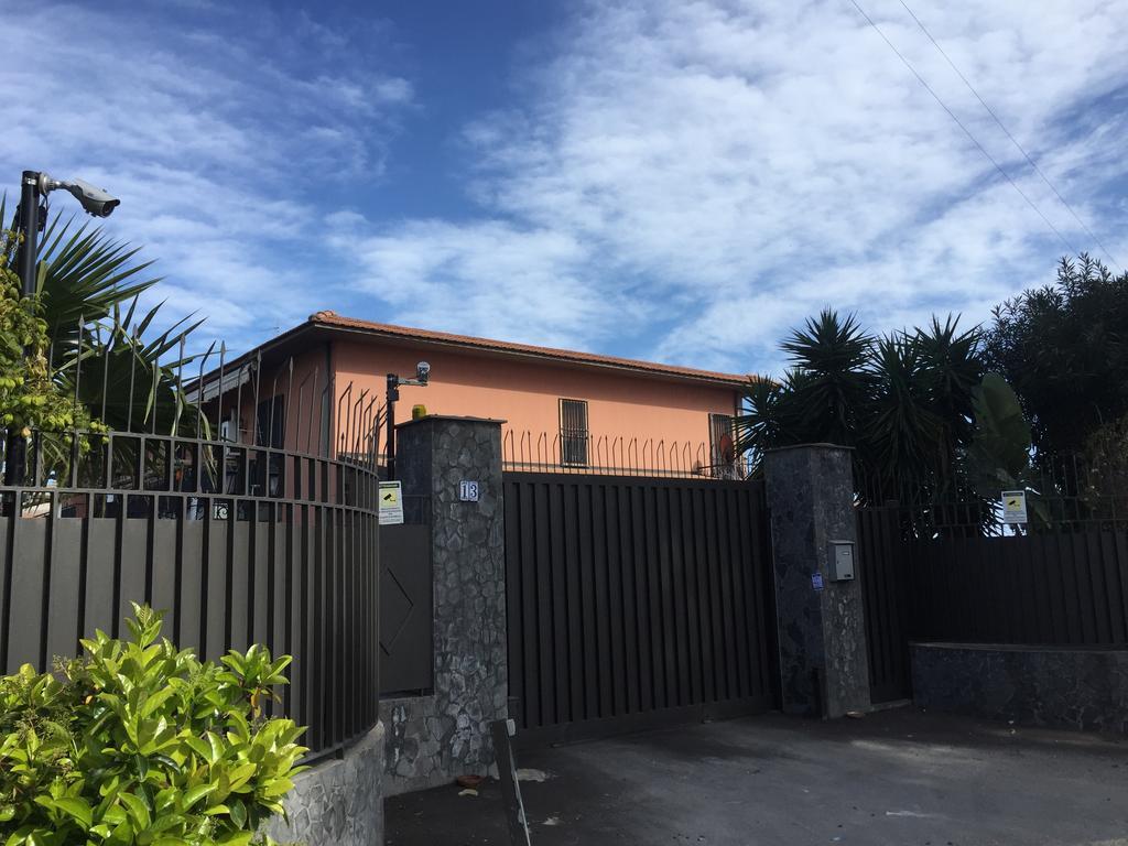 B&B Il Bagolaro Dell'Etna Sant'Agata Li Battiati Kültér fotó